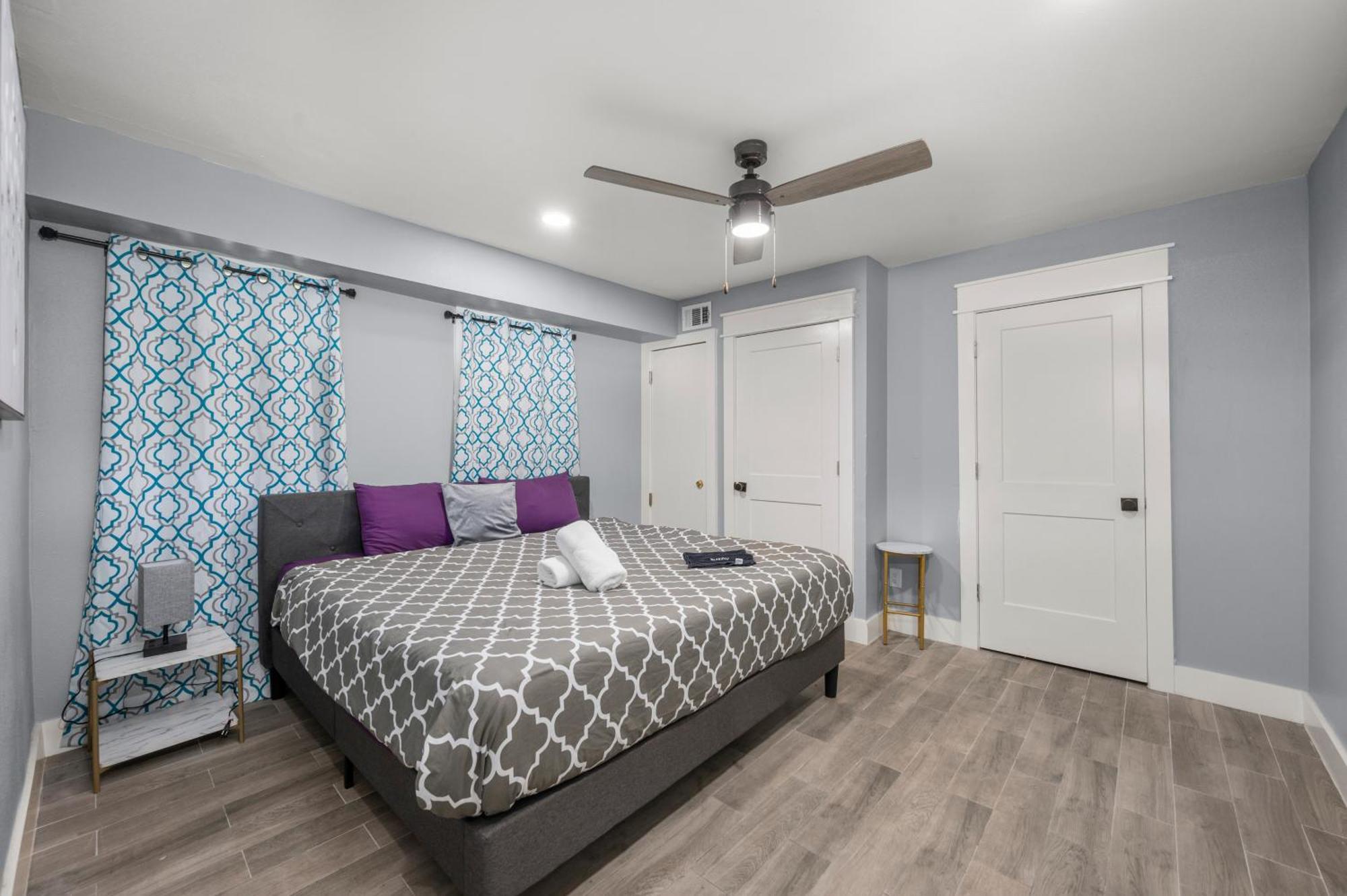 Modern Heights Apartment With Pool Houston Esterno foto